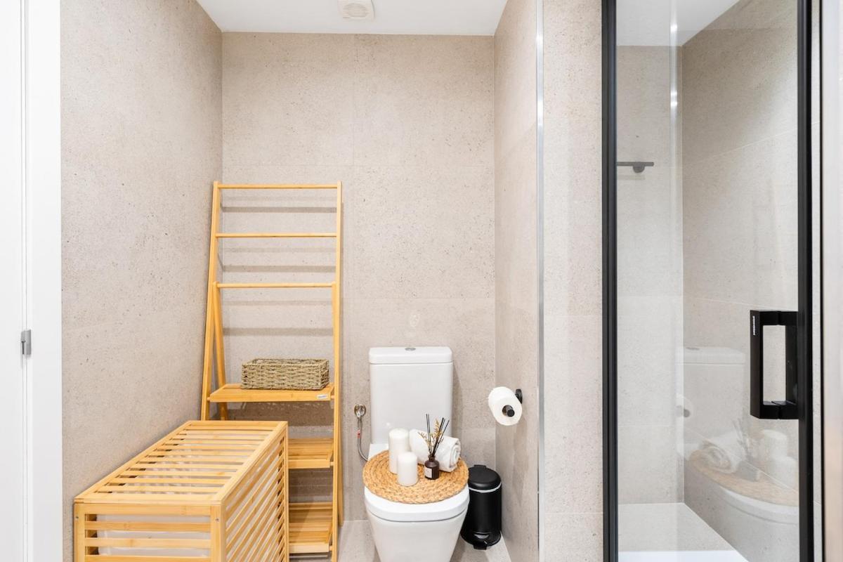 Lodging Apartments Liceu G1 Barcelona Buitenkant foto